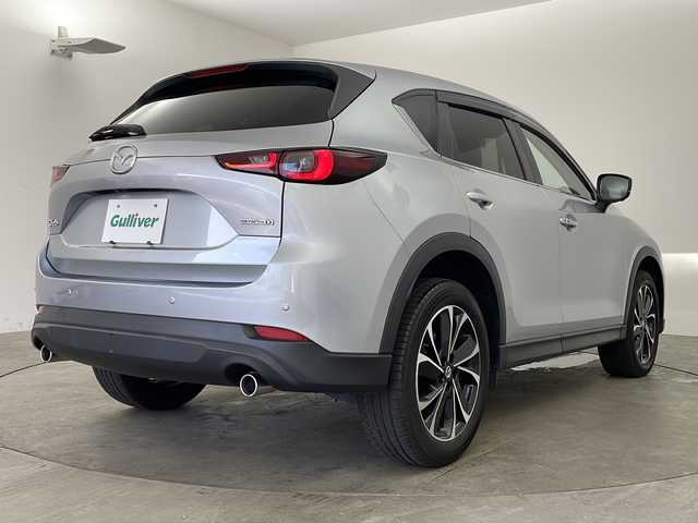 マツダ ＣＸ－５ XD プロアクティブ 兵庫県 2022(令4)年 2.5万km ソニックシルバーM ・純正ナビ/TV/Bluetooth/USB/スマートフォン連携/・全方位カメラ/・i-ACTIVSENSE（アイアクティブセンス）/・TCS（トラクションコントロールシステム）/・SBS（スマートブレーキサポート）/・SCBS（スマートシティブレーキサポート）/・HUD（ヘッドアップディスプレイ）/・BSM（ブラインドスポットモニター）/・i-stop/・ドライバーアテンションアラート/・レーダークルーズコントロール/・レーンキープアシストシステム/・コーナーセンサー/・パワーバックドア/・パワーシート（運転席）/・前席シートヒーター/・ステアリングヒーター/・パドルシフト/・純正19インチアルミホイール/・アダプティブLEDヘッドライト/・LEDライト/・ETC/・スマートキー