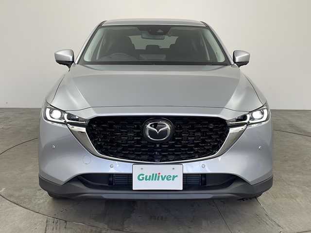 マツダ ＣＸ－５ XD プロアクティブ 兵庫県 2022(令4)年 2.5万km ソニックシルバーM ・純正ナビ/TV/Bluetooth/USB/スマートフォン連携/・全方位カメラ/・i-ACTIVSENSE（アイアクティブセンス）/・TCS（トラクションコントロールシステム）/・SBS（スマートブレーキサポート）/・SCBS（スマートシティブレーキサポート）/・HUD（ヘッドアップディスプレイ）/・BSM（ブラインドスポットモニター）/・i-stop/・ドライバーアテンションアラート/・レーダークルーズコントロール/・レーンキープアシストシステム/・コーナーセンサー/・パワーバックドア/・パワーシート（運転席）/・前席シートヒーター/・ステアリングヒーター/・パドルシフト/・純正19インチアルミホイール/・アダプティブLEDヘッドライト/・LEDライト/・ETC/・スマートキー