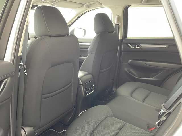 マツダ ＣＸ－５ XD プロアクティブ 兵庫県 2022(令4)年 2.5万km ソニックシルバーM ・純正ナビ/TV/Bluetooth/USB/スマートフォン連携/・全方位カメラ/・i-ACTIVSENSE（アイアクティブセンス）/・TCS（トラクションコントロールシステム）/・SBS（スマートブレーキサポート）/・SCBS（スマートシティブレーキサポート）/・HUD（ヘッドアップディスプレイ）/・BSM（ブラインドスポットモニター）/・i-stop/・ドライバーアテンションアラート/・レーダークルーズコントロール/・レーンキープアシストシステム/・コーナーセンサー/・パワーバックドア/・パワーシート（運転席）/・前席シートヒーター/・ステアリングヒーター/・パドルシフト/・純正19インチアルミホイール/・アダプティブLEDヘッドライト/・LEDライト/・ETC/・スマートキー