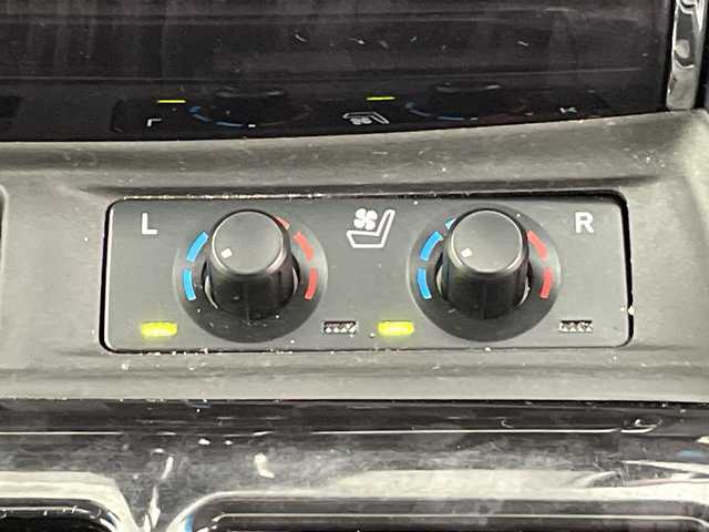 トヨタ ヴェルファイア Z Gエディション 愛知県 2019(令1)年 5.8万km ブラック 純正ナビ/・フルセグテレビ/・CD/DVD/・HDMI/・Bluetooth/バックカメラ/純正フリップダウンモニター/ビルトインETC/デジタルインナーミラー/電動ムーンルーフ/ステアリングヒーター/２列目キャプテンシート/シートベンチレーション/シートメモリー付きパワーシート/ステアリングヒーター/パワーバックドア/トヨタセーフティセンス/・プリクラッシュセーフティ/・パーキングサポートブレーキ/・ブラインドスポットモニター/・ロードサインアシスト/・アダプティブクルーズコントロール/両側パワースライドドア/純正フロアマット