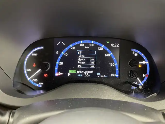 トヨタ ヤリスクロス ハイブリッド Z 福井県 2022(令4)年 2.2万km ブラックマイカ/ホワイトパールクリスタルシャイン 2トーン 純正ディスプレイオーディオ/【AM/FM/Bluetooth/フルセグTV】/全方位カメラ/ビルトインETC/トヨタセーフティセンス/・クルーズコントロール（追従有）/・車線逸脱警報機能/・衝突軽減ブレーキ/ハーフレザーシート/シートヒーター/ハンドルヒーター/プッシュスタート/スマートキー/オートライト/LEDヘッドライド