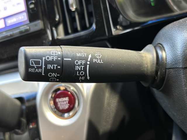 ホンダ Ｎ ＷＧＮ G スタイリッシュパッケージ 沖縄県 2015(平27)年 5.2万km プレミアムホワイトパールⅡ 純正SDナビ/・CD/・DVD/・フルセグＴＶ/・Bluetooth/・USB/・AM/・FM/主要装備/・衝突軽減/・レーンキープ/・クルコン/・バックカメラ/・ハーフレザーシート/・純正フロアマット/・純正アルミホイール/・LEDヘッドライト/・オートライト/・ステアリングリモコン/・スマートキー/・プッシュスタート/・オートエアコン/・カーテンエアバック