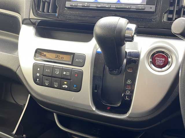 ホンダ Ｎ ＷＧＮ G スタイリッシュパッケージ 沖縄県 2015(平27)年 5.3万km プレミアムホワイトパールⅡ 純正ナビ（VXM-164VFi）/（フルセグＴＶ　ＤＶＤ　CD　SD　Ｂｌｕｅｔｏｏｔｈ）/クルーズコントロール/バックカメラ/ハーフレザーシート/シートヒーター/純正アルミホイール/オートライト/ステアリングリモコン/スマートキー/プッシュスタート/衝突軽減ブレーキ