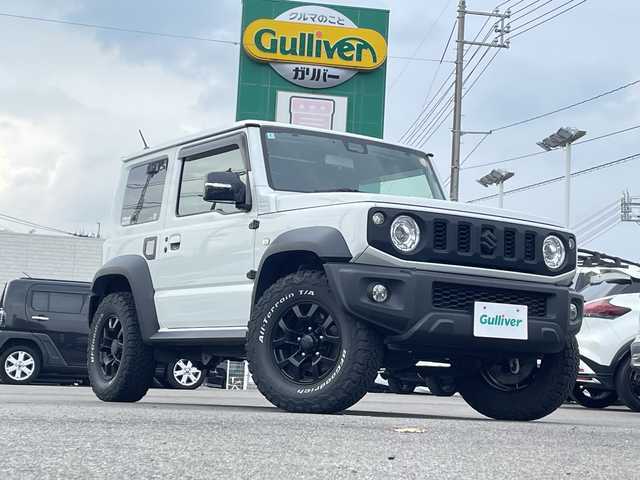 スズキ ジムニー シエラ JC 山口県 2022(令4)年 5.9万km ピュアホワイトP 9型アルパインナビ　/AM/FM/CD/DVD/フルセグTV/Bluetooth/バックカメラ　/社外アルミホイール　/給油口蓋カスタム　/セーフティーサポート　/オートクルーズコントロール　/前席シートヒーター　/レザーシートカバー　/ダウンヒルアシストコントロール　/LEDヘッドライト/オートライト、オートマチックハイビーム/純正フロアマット/スマートキー×２/ETC