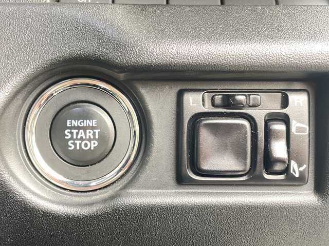 スズキ ジムニー シエラ JC 山口県 2022(令4)年 5.9万km ピュアホワイトP 9型アルパインナビ　/AM/FM/CD/DVD/フルセグTV/Bluetooth/バックカメラ　/社外アルミホイール　/給油口蓋カスタム　/セーフティーサポート　/オートクルーズコントロール　/前席シートヒーター　/レザーシートカバー　/ダウンヒルアシストコントロール　/LEDヘッドライト/オートライト、オートマチックハイビーム/純正フロアマット/スマートキー×２/ETC