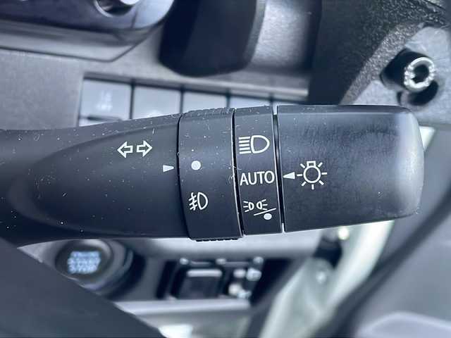 スズキ ジムニー シエラ JC 山口県 2022(令4)年 5.9万km ピュアホワイトP 9型アルパインナビ　/AM/FM/CD/DVD/フルセグTV/Bluetooth/バックカメラ　/社外アルミホイール　/給油口蓋カスタム　/セーフティーサポート　/オートクルーズコントロール　/前席シートヒーター　/レザーシートカバー　/ダウンヒルアシストコントロール　/LEDヘッドライト/オートライト、オートマチックハイビーム/純正フロアマット/スマートキー×２/ETC