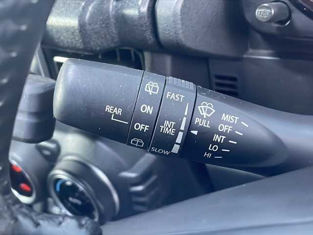 スズキ ジムニー シエラ JC 山口県 2022(令4)年 5.9万km ピュアホワイトP 9型アルパインナビ　/AM/FM/CD/DVD/フルセグTV/Bluetooth/バックカメラ　/社外アルミホイール　/給油口蓋カスタム　/セーフティーサポート　/オートクルーズコントロール　/前席シートヒーター　/レザーシートカバー　/ダウンヒルアシストコントロール　/LEDヘッドライト/オートライト、オートマチックハイビーム/純正フロアマット/スマートキー×２/ETC