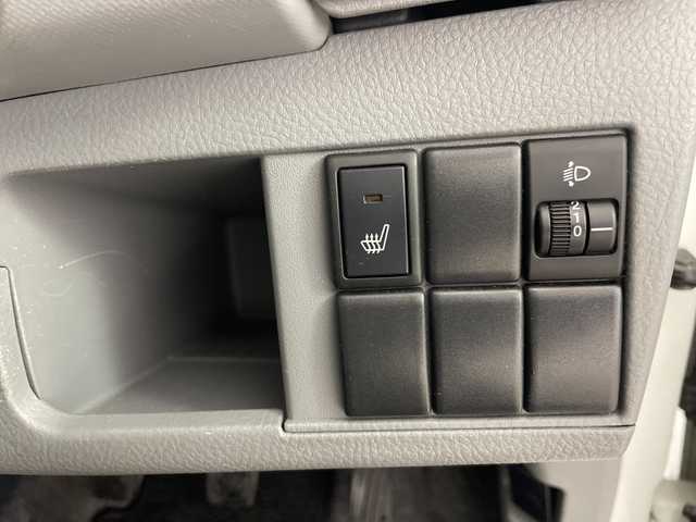 スズキ ワゴンＲ FX 岩手県 2012(平24)年 3.3万km パールホワイト ・4WD/・純正オーディオ/ETC/・シートヒーター/リモコンキー/・ヘッドライトレベライザー/・HIDライト/ドアバイザー/・電動格納ミラー/純正フロアマット/・積込夏タイヤ社外AWセット