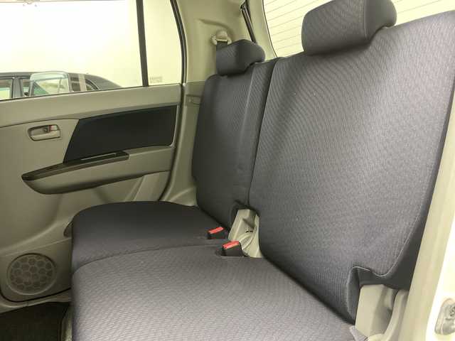 スズキ ワゴンＲ FX 岩手県 2012(平24)年 3.3万km パールホワイト ・4WD/・純正オーディオ/ETC/・シートヒーター/リモコンキー/・ヘッドライトレベライザー/・HIDライト/ドアバイザー/・電動格納ミラー/純正フロアマット/・積込夏タイヤ社外AWセット