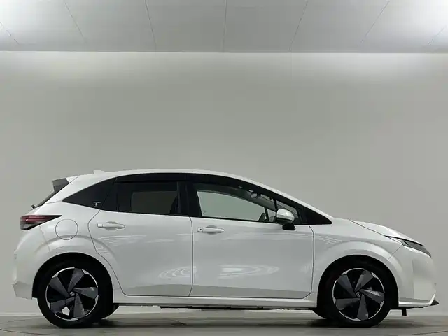 日産 オーラ G レザーエディション 埼玉県 2023(令5)年 1.3万km ピュアホワイトパール ＢＯＳＥ　純正９型ナビ　全方位　温シート　ＬＥＤ　本革　ＢＳＭ　液晶ミラー　ビルトインＥＴＣ２．０　前後ドライブレコーダー　プロパイロット　寒冷地仕様　ステアリングヒーター　フルセグＴＶ