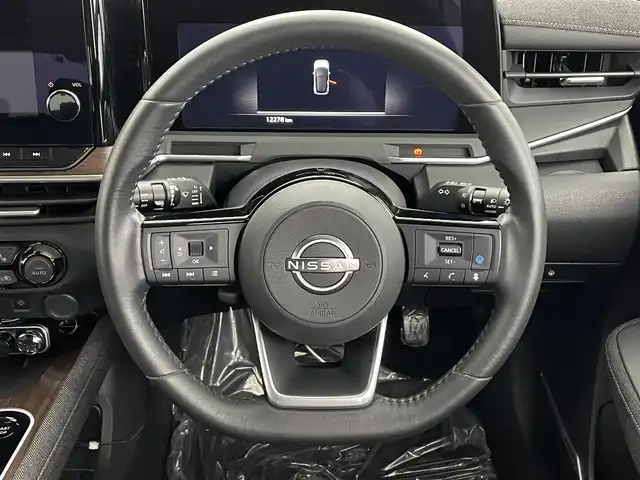 日産 オーラ G レザーエディション 埼玉県 2023(令5)年 1.3万km ピュアホワイトパール ＢＯＳＥ　純正９型ナビ　全方位　温シート　ＬＥＤ　本革　ＢＳＭ　液晶ミラー　ビルトインＥＴＣ２．０　前後ドライブレコーダー　プロパイロット　寒冷地仕様　ステアリングヒーター　フルセグＴＶ