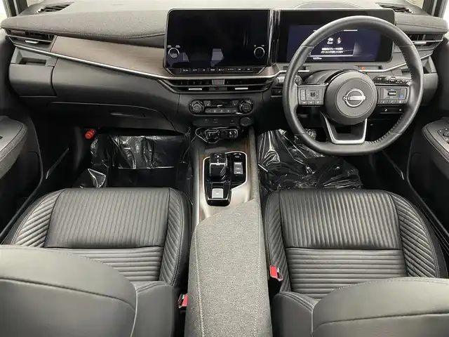 日産 オーラ G レザーエディション 埼玉県 2023(令5)年 1.3万km ピュアホワイトパール ＢＯＳＥ　純正９型ナビ　全方位　温シート　ＬＥＤ　本革　ＢＳＭ　液晶ミラー　ビルトインＥＴＣ２．０　前後ドライブレコーダー　プロパイロット　寒冷地仕様　ステアリングヒーター　フルセグＴＶ