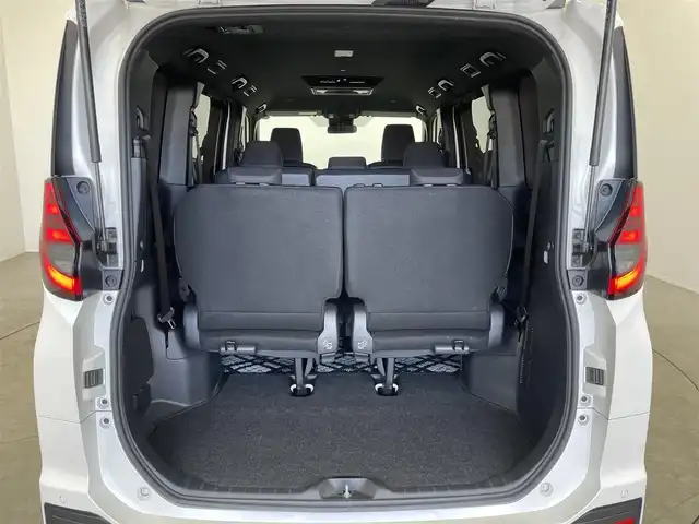 トヨタ ノア S－G 埼玉県 2023(令5)年 1.9万km ホワイトパールクリスタルシャイン Toyota Safety Sense/　・プリクラッシュセーフティ/　・レーントレーシングアシスト/　・レーダークルーズコントロール/　・オートマチックハイビーム/純正10.5インチディスプレイオーディオ/DTV/CD/DVD/BT/USB/AppleCarplay/AndroidAuto/両側パワースライドドア/バックカメラ/14型フリップダウンモニター/前席シートヒーター/オートブレーキホールド/ダブルオートエアコン/シートバックテーブル/ロールサンシェード/エンジンスタートボタン/スマートキー/スペアキー/純正LEDヘッドライト/オートライト/純正アルミホイール