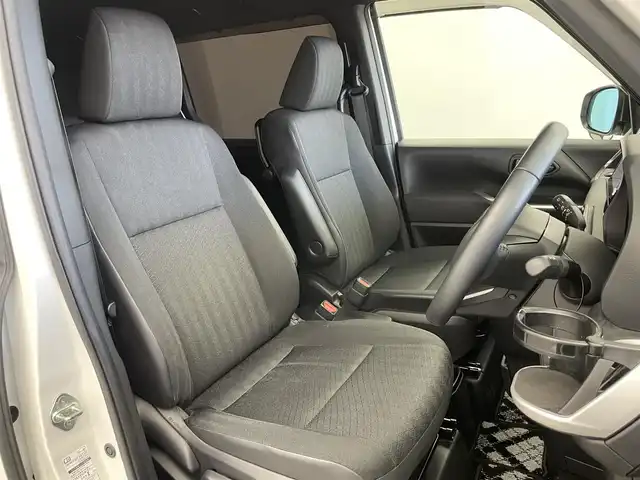 トヨタ ノア S－G 埼玉県 2023(令5)年 1.9万km ホワイトパールクリスタルシャイン Toyota Safety Sense/　・プリクラッシュセーフティ/　・レーントレーシングアシスト/　・レーダークルーズコントロール/　・オートマチックハイビーム/純正10.5インチディスプレイオーディオ/DTV/CD/DVD/BT/USB/AppleCarplay/AndroidAuto/両側パワースライドドア/バックカメラ/14型フリップダウンモニター/前席シートヒーター/オートブレーキホールド/ダブルオートエアコン/シートバックテーブル/ロールサンシェード/エンジンスタートボタン/スマートキー/スペアキー/純正LEDヘッドライト/オートライト/純正アルミホイール