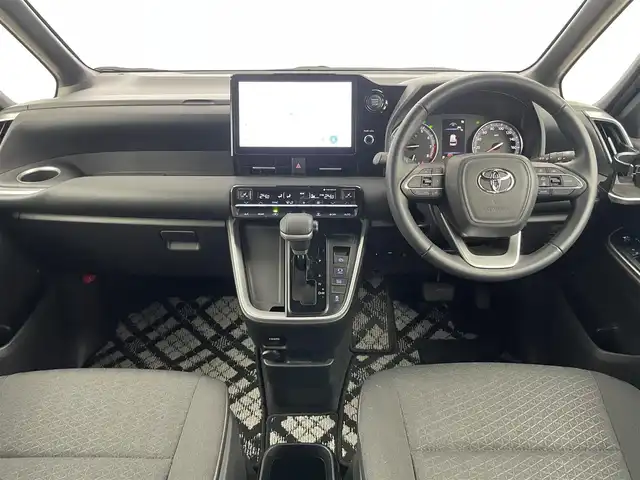 トヨタ ノア S－G 埼玉県 2023(令5)年 1.9万km ホワイトパールクリスタルシャイン Toyota Safety Sense/　・プリクラッシュセーフティ/　・レーントレーシングアシスト/　・レーダークルーズコントロール/　・オートマチックハイビーム/純正10.5インチディスプレイオーディオ/DTV/CD/DVD/BT/USB/AppleCarplay/AndroidAuto/両側パワースライドドア/バックカメラ/14型フリップダウンモニター/前席シートヒーター/オートブレーキホールド/ダブルオートエアコン/シートバックテーブル/ロールサンシェード/エンジンスタートボタン/スマートキー/スペアキー/純正LEDヘッドライト/オートライト/純正アルミホイール