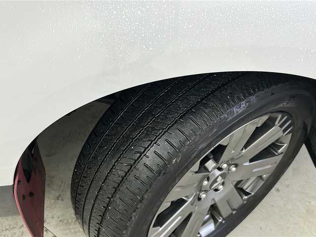 三菱 デリカＤ：５ ジャスパー 宮城県 2023(令5)年 6万km ホワイトダイヤモントド/グラファイトグレーメタリック 禁煙車/ワンオーナー/サイドオートステップ/マルチビューモニター/ALPINE製フリップダウンモニター/BIGX11インチナビ/・CD.DVD.SD.BT.USB/フルセグTV/三菱e-Assist/・衝突軽減ブレーキ/・車線逸脱警報/・アダプティブクルーズコントロール/・オートハイビームアシスト/・ブラインドスポットモニター/両側パワースライドドア/パワーバックドア/ハーフレザーシート/・D席パワーシート/・前席シートヒーター/電動パーキングブレーキ/オートホールド機能/LEDヘッドライト/LEDフォグランプ/パドルシフト/ビルトインETC/ステアリングヒーター/ステアリングスイッチ/プッシュスタート/スマートキー/純正18インチアルミホイール/純正フロアマット