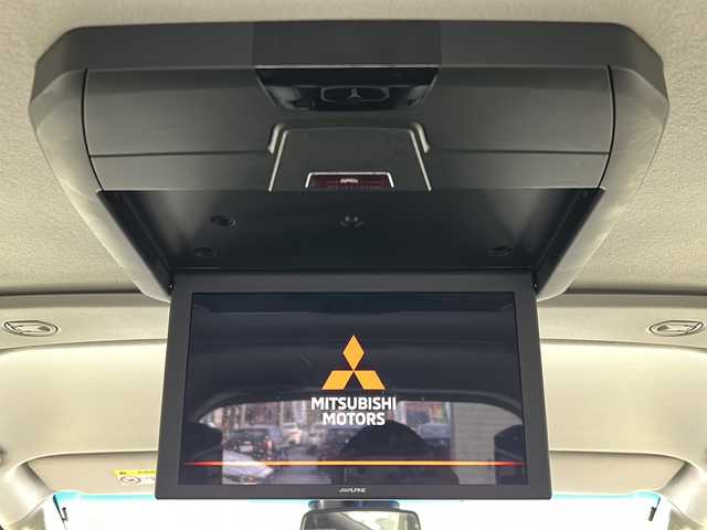 三菱 デリカＤ：５ ジャスパー 宮城県 2023(令5)年 6万km ホワイトダイヤモントド/グラファイトグレーメタリック 禁煙車/ワンオーナー/サイドオートステップ/マルチビューモニター/ALPINE製フリップダウンモニター/BIGX11インチナビ/・CD.DVD.SD.BT.USB/フルセグTV/三菱e-Assist/・衝突軽減ブレーキ/・車線逸脱警報/・アダプティブクルーズコントロール/・オートハイビームアシスト/・ブラインドスポットモニター/両側パワースライドドア/パワーバックドア/ハーフレザーシート/・D席パワーシート/・前席シートヒーター/電動パーキングブレーキ/オートホールド機能/LEDヘッドライト/LEDフォグランプ/パドルシフト/ビルトインETC/ステアリングヒーター/ステアリングスイッチ/プッシュスタート/スマートキー/純正18インチアルミホイール/純正フロアマット