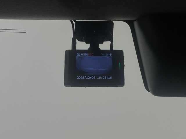 トヨタ ルーミー カスタムG－T 埼玉県 2022(令4)年 2.5万km パールホワイトⅢ 純正ディスプレイオーディオ（applecarplay・フルセグTV）/バックカメラ/ビルトインETC2.0/前後ドライブレコーダー/両側電動スライドドア/衝突被害軽減ブレーキ/レーダークルーズコントロール/レーンキープアシスト/前席シートヒーター/純正アルミホイール/前後コーナーセンサー/エンジンスターター/純正フロアマット/純正ドアバイザー/横滑り防止装置/盗難防止装置/LEDヘッドライト