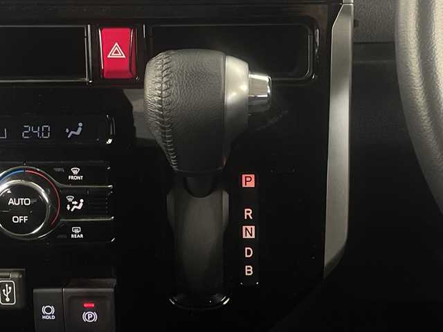 トヨタ ルーミー カスタムG－T 埼玉県 2022(令4)年 2.5万km パールホワイトⅢ 純正ディスプレイオーディオ（applecarplay・フルセグTV）/バックカメラ/ビルトインETC2.0/前後ドライブレコーダー/両側電動スライドドア/衝突被害軽減ブレーキ/レーダークルーズコントロール/レーンキープアシスト/前席シートヒーター/純正アルミホイール/前後コーナーセンサー/エンジンスターター/純正フロアマット/純正ドアバイザー/横滑り防止装置/盗難防止装置/LEDヘッドライト