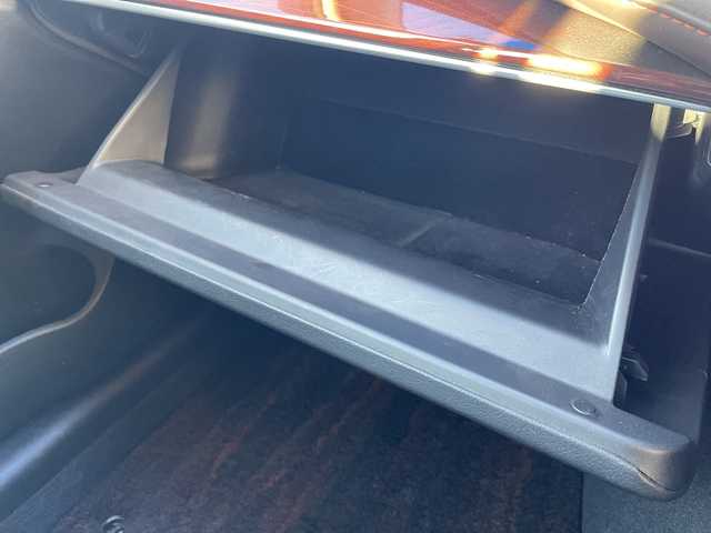 トヨタ クラウン ハイブリッド ロイヤルサルーン 茨城県 2013(平25)年 9.5万km シルバーM 純正ナビ/-BT/AM/FM/CD/TV /バックカメラ /コーナーセンサー前後/クルーズコントロール /プッシュスタート /D席N席シートヒーター  /D席N席パワーシート /純正アルミホイール /アイドリングストップ /ステアリングヒーター/オールオートパワーウィンドウ