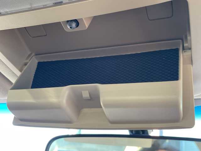 トヨタ クラウン ハイブリッド ロイヤルサルーン 茨城県 2013(平25)年 9.5万km シルバーM 純正ナビ/-BT/AM/FM/CD/TV /バックカメラ /コーナーセンサー前後/クルーズコントロール /プッシュスタート /D席N席シートヒーター  /D席N席パワーシート /純正アルミホイール /アイドリングストップ /ステアリングヒーター/オールオートパワーウィンドウ