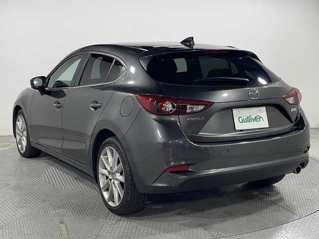 マツダ アクセラ スポーツ 15XD プロアクティブ 広島県 2016(平28)年 4.2万km マシーングレープレミアムM 純正ナビ/シートヒーター/パワーシート/ブラインドスポットモニター/レーダークルーズコントロール/ヘッドアップディスプレイ/ステアリングヒーター/オートマチックハイビーム/パドルシフト/ＥＴＣ/ＬＥＤヘッドライト/純正18インチアルミホイール(215/45/R18)/エアバッグ(運転席/助手席/サイド/カーテン)