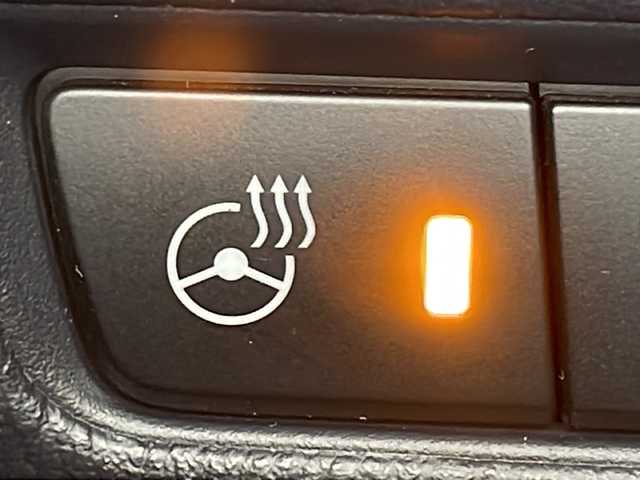 マツダ アクセラ スポーツ 15XD プロアクティブ 広島県 2016(平28)年 4.2万km マシーングレープレミアムM 純正ナビ/シートヒーター/パワーシート/ブラインドスポットモニター/レーダークルーズコントロール/ヘッドアップディスプレイ/ステアリングヒーター/オートマチックハイビーム/パドルシフト/ＥＴＣ/ＬＥＤヘッドライト/純正18インチアルミホイール(215/45/R18)/エアバッグ(運転席/助手席/サイド/カーテン)