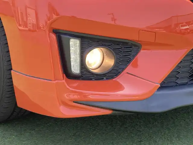 ホンダ フィット RS 香川県 2014(平26)年 12.4万km サンセットオレンジⅡ 登録時走行距離：123166km/ディーラー純正8型ナビ/　CD DVD BT フルセグTV/バックカメラ/シティブレーキアシスト/クルーズコントロール/パドルシフト/LEDヘッドライト/オートライト/フォグランプ/アイドリングストップ/横滑り防止装置/ETC/革巻きステアリング/ステアリングスイッチ/プッシュスタート/スマートキー/スペアキー