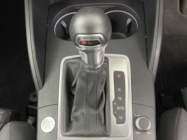 アウディ Ａ３ セダン 1．8 TFSI クワトロ 道央・札幌 2015(平27)年 3.7万km 黒 ・４WD/ターボ/・純正ナビ/・Bluetooth/フルセグ/・バックカメラ/・キセノンライト/オートライト/・ドライブレコーダー/・コーナーセンサー/・サマータイヤ純正アルミ付積込