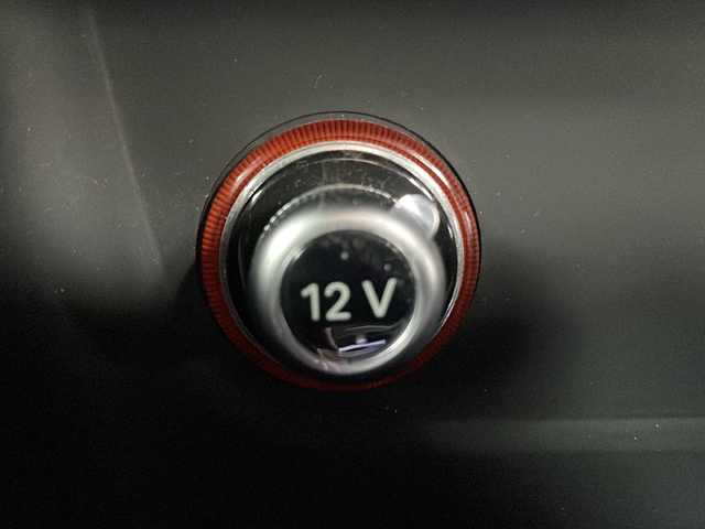 アウディ Ａ３ セダン 1．8 TFSI クワトロ 道央・札幌 2015(平27)年 3.7万km 黒 ・４WD/ターボ/・純正ナビ/・Bluetooth/フルセグ/・バックカメラ/・キセノンライト/オートライト/・ドライブレコーダー/・コーナーセンサー/・サマータイヤ純正アルミ付積込