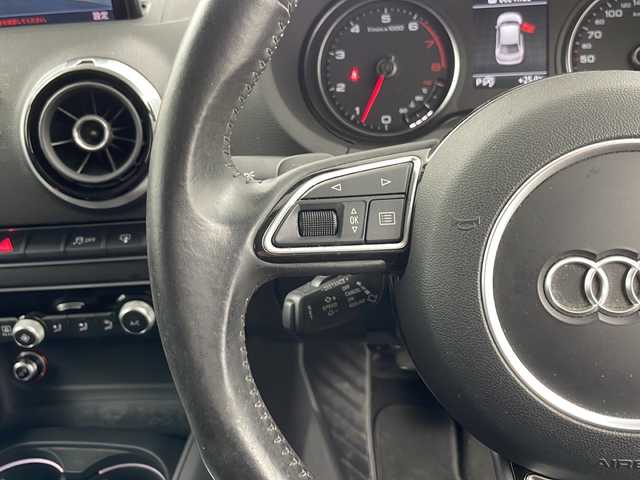 アウディ Ａ３ セダン 1．8 TFSI クワトロ 道央・札幌 2015(平27)年 3.7万km 黒 ・４WD/ターボ/・純正ナビ/・Bluetooth/フルセグ/・バックカメラ/・キセノンライト/オートライト/・ドライブレコーダー/・コーナーセンサー/・サマータイヤ純正アルミ付積込