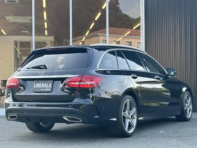 メルセデス・ベンツ Ｃ１８０ ステーションW ローレウスED 福岡県 2018(平30)年 5.3万km オブシディアンブラック パノラマサンルーフ/レーダーセーフティパッケージ/アダプティブクルーズコントロール/レーンキープアシスト/ブラインドスポットモニター/アクティブセーフティブレーキ/純正ナビ/フルセグTV/Ｂカメラ　/ＢＴ　/黒革　/シートＨ　/ＬＥＤ　/Ａライト　/Ｐバックドア　/アンビエントライト　/ステアリングＳ　/パドルＳ　/純正１８インチアルミホイール　/ＥＴＣ２．０