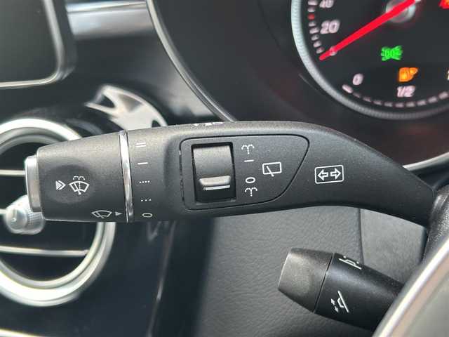 メルセデス・ベンツ Ｃ１８０ ステーションW ローレウスED 福岡県 2018(平30)年 5.3万km オブシディアンブラック パノラマサンルーフ/レーダーセーフティパッケージ/アダプティブクルーズコントロール/レーンキープアシスト/ブラインドスポットモニター/アクティブセーフティブレーキ/純正ナビ/フルセグTV/Ｂカメラ　/ＢＴ　/黒革　/シートＨ　/ＬＥＤ　/Ａライト　/Ｐバックドア　/アンビエントライト　/ステアリングＳ　/パドルＳ　/純正１８インチアルミホイール　/ＥＴＣ２．０
