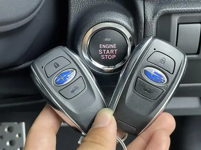 スバル クロストレック リミテッド 群馬県 2023(令5)年 4.9万km クリスタルブラックシリカ サンルーフ(電動チルト&スライド式)/本革シート(ブラック/グレー/シルバーステッチ)/ルーフレール(ダークグレー塗装)/ナビゲーション機能/＝＝＝＝＝/11.6インチセンターインフォメーションディスプレイ/・AM/FM/USB/AppleCarPlay/AndroidAuto/アイサイトコアテクノロジー/・プリクラッシュブレーキ/前側方プリクラッシュブレーキ/緊急時プリクラッシュステアリング/・後退時ブレーキアシスト/・AT誤発進/誤後進抑制制御/・ツーリングアシスト/・全車速追従機能付クルーズコントロール/・車線逸脱抑制/車線逸脱警報/ふらつき警報//先行車発進お知らせ機能/青信号お知らせ機能/アイサイトセイフティプラス(運転支援/視界拡張)/・スバルリヤビークルディテクション(後側方警戒支援システム)/・エマージェンシーレーンキープアシスト/・ドライバー異常時対応システム/・アレイ式アダプティブドライビングビーム/・デジタルマルチビューモニター(フロント/サイド/リヤ/トップ/3D)/・前側方警戒アシスト/ドライバーモニタリング/前席パワーシート/シートヒーター/ステアリングヒーター/ステアリングスイッチ/スマートキー×2本