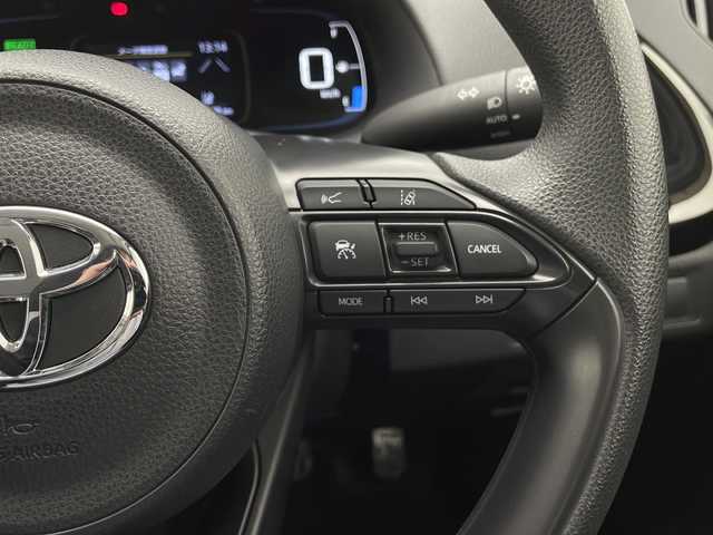 トヨタ アクア X 長野県 2022(令4)年 1.5万km プラチナホワイトパールマイカ ４WD/純正ディスプレイオーディオ/Bluetooth Audio/USB接続/ステアリングスイッチ/トヨタセーフティセンス/レーンディパーチャーアラート /レーダークルーズコントロール/車両接近警報装置/オートマチックハイビーム/スマートキー/プッシュスタート/LEDヘッドライト/オートライト