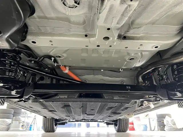 ホンダ ヴェゼル ハイブリッド e:HEV Z 滋賀県 2025(令7)年 0.1千km プラチナホワイトパール 登録済未使用車/純正９インチナビ/(Bluetooth/フルセグTV/USB)/パワーバックドア/レーダークルーズコントロール/バックカメラ/ブラインドスポットモニター/クリアランスソナー/ETC2.0/ワイヤレス充電/ステアリングヒーター/シートヒーター/純正１８インチアルミホイール/オートライト/オートハイビーム/LEDヘッドライト/スペアキー