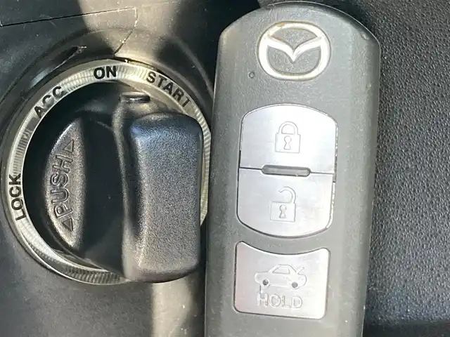 マツダ ロードスター 20周年記念車 静岡県 2009(平21)年 5.6万km クリスタルホワイトパールマイカ 社外メモリーナビ(AVIC-RZ300)/　AM FM CD DVD USB/フルセグTV/ETC/革巻きステアリング/ステアリングスイッチ/HIDオートヘッドランプ/純正17インチアルミホイール/スマートキー2本/フロントフォグランプ/パドルシフト/特別仕様車/RECARO社製特別仕様バケットハーフレザーシート/シートヒーター(全席)