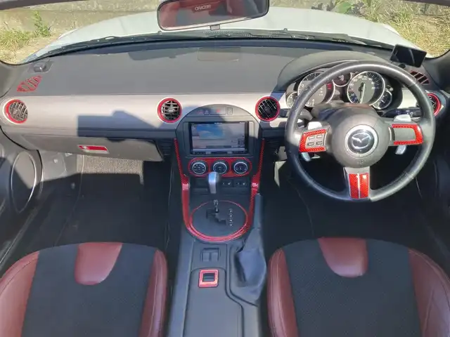 マツダ ロードスター 20周年記念車 静岡県 2009(平21)年 5.6万km クリスタルホワイトパールマイカ 社外メモリーナビ(AVIC-RZ300)/　AM FM CD DVD USB/フルセグTV/ETC/革巻きステアリング/ステアリングスイッチ/HIDオートヘッドランプ/純正17インチアルミホイール/スマートキー2本/フロントフォグランプ/パドルシフト/特別仕様車/RECARO社製特別仕様バケットハーフレザーシート/シートヒーター(全席)