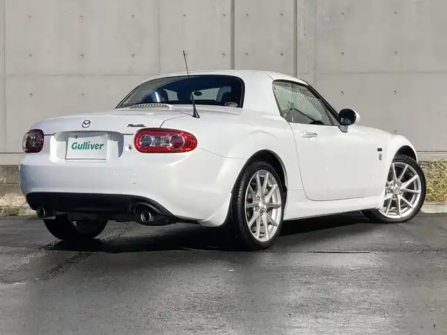マツダ ロードスター 20周年記念車 静岡県 2009(平21)年 5.6万km クリスタルホワイトパールマイカ 社外メモリーナビ(AVIC-RZ300)/　AM FM CD DVD USB/フルセグTV/ETC/革巻きステアリング/ステアリングスイッチ/HIDオートヘッドランプ/純正17インチアルミホイール/スマートキー2本/フロントフォグランプ/パドルシフト/特別仕様車/RECARO社製特別仕様バケットハーフレザーシート/シートヒーター(全席)