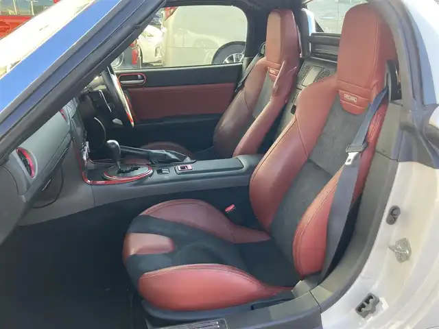 マツダ ロードスター 20周年記念車 静岡県 2009(平21)年 5.6万km クリスタルホワイトパールマイカ 社外メモリーナビ(AVIC-RZ300)/　AM FM CD DVD USB/フルセグTV/ETC/革巻きステアリング/ステアリングスイッチ/HIDオートヘッドランプ/純正17インチアルミホイール/スマートキー2本/フロントフォグランプ/パドルシフト/特別仕様車/RECARO社製特別仕様バケットハーフレザーシート/シートヒーター(全席)
