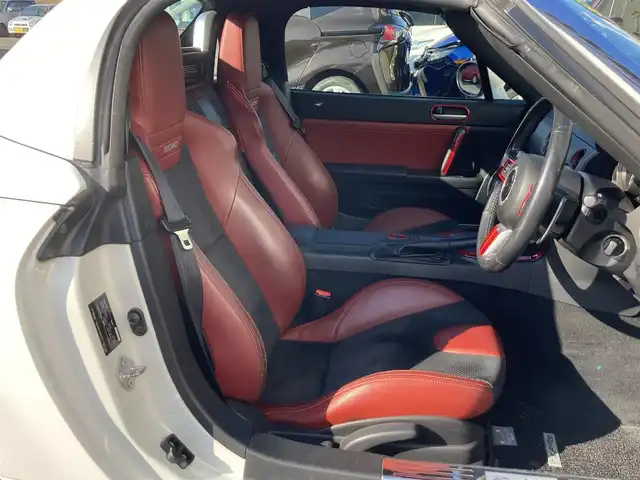 マツダ ロードスター 20周年記念車 静岡県 2009(平21)年 5.6万km クリスタルホワイトパールマイカ 社外メモリーナビ(AVIC-RZ300)/　AM FM CD DVD USB/フルセグTV/ETC/革巻きステアリング/ステアリングスイッチ/HIDオートヘッドランプ/純正17インチアルミホイール/スマートキー2本/フロントフォグランプ/パドルシフト/特別仕様車/RECARO社製特別仕様バケットハーフレザーシート/シートヒーター(全席)