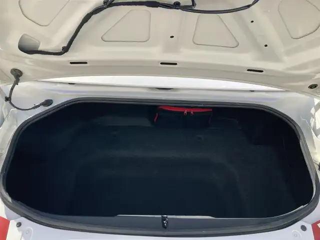 マツダ ロードスター 20周年記念車 静岡県 2009(平21)年 5.6万km クリスタルホワイトパールマイカ 社外メモリーナビ(AVIC-RZ300)/　AM FM CD DVD USB/フルセグTV/ETC/革巻きステアリング/ステアリングスイッチ/HIDオートヘッドランプ/純正17インチアルミホイール/スマートキー2本/フロントフォグランプ/パドルシフト/特別仕様車/RECARO社製特別仕様バケットハーフレザーシート/シートヒーター(全席)