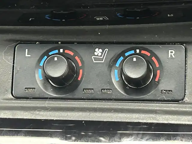 トヨタ アルファード S Cパッケージ 熊本県 2020(令2)年 4.3万km ブラック JBLプレミアムサウンド/モデリスタエアロフル/サンルーフ/純正ナビ（ＣＤ・ＤＶＤ・フルセグ・ＢＴ・ＡｐｐｌＣａｒＰｌａｙ・ＡｎｄｒｏｉｄＡｕｔｏ・ＵＳＢ）/全周囲カメラ　/ビルトインETC2.0/社外前後ドライブレコーダー　/純正後席フリップダウンモニター/レーダークルーズコントロール/プリクラッシュセーフティ/レーンキープアシスト/駐車時支援パーキングサポートシステム/リアクロストラフィックアラート/ロードサインアシスト/ブラインドスポットモニター/両側パワースライドドア　/前後クリアランスソナー/前席シートヒーター/前席エアーシート/助手席・2列目オットマン/横滑り防止/前後クリアランスソナー/デジタルインナーミラー/パワーバックドア/純正フロアマット/純正１８インチAW/オートライト/オートマチックハイビーム/LEDヘッドライト/フォグライト/スマートキー/プッシュスタート/スペアキー1本/保証書/取扱説明書