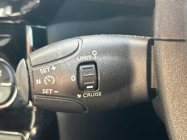 シトロエン ＤＳ３ シック レザーエディション 高知県 2014(平26)年 4.8万km 赤 AUX/AM/FM/クルコン/ETC/革シート