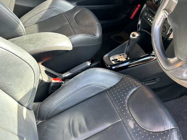 シトロエン ＤＳ３ シック レザーエディション 高知県 2014(平26)年 4.8万km 赤 AUX/AM/FM/クルコン/ETC/革シート