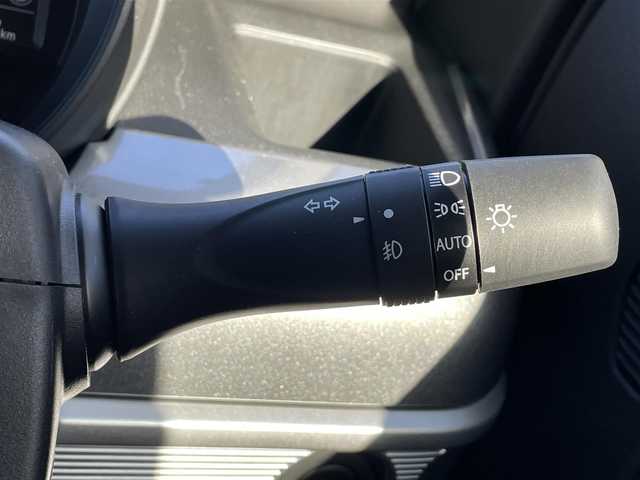 スズキ スペーシア ギア 滋賀県 2020(令2)年 2.2万km スチールシルバーM 社外9インチナビ/(CD/DVD/USB/フルセグ)/バックカメラ/両側パワースライドドア/ルーフレール/ETC/コーナーセンサー/シートヒーター/LEDヘッドライト/オートライト/オートハイビーム/スペアキー