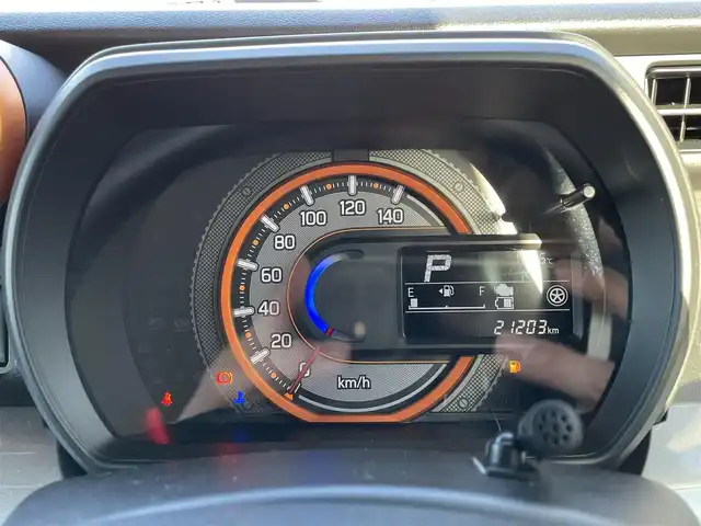 スズキ スペーシア ギア 滋賀県 2020(令2)年 2.2万km スチールシルバーM 社外9インチナビ/(CD/DVD/USB/フルセグ)/バックカメラ/両側パワースライドドア/ルーフレール/ETC/コーナーセンサー/シートヒーター/LEDヘッドライト/オートライト/オートハイビーム/スペアキー