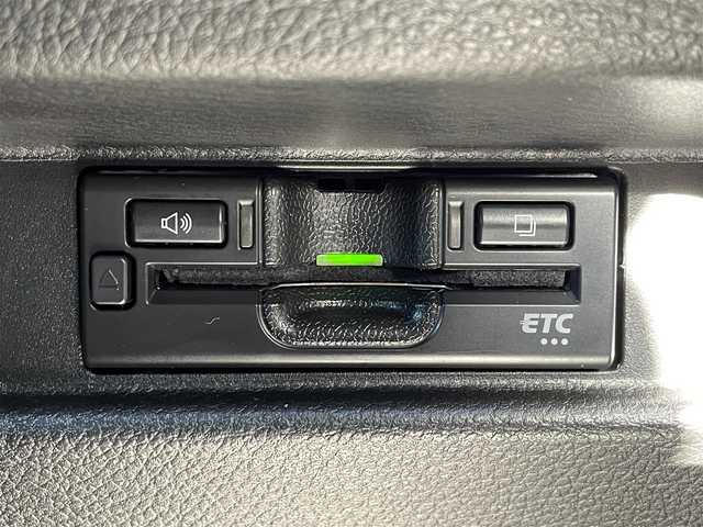 スズキ スペーシア ギア 滋賀県 2020(令2)年 2.2万km スチールシルバーM 社外9インチナビ/(CD/DVD/USB/フルセグ)/バックカメラ/両側パワースライドドア/ルーフレール/ETC/コーナーセンサー/シートヒーター/LEDヘッドライト/オートライト/オートハイビーム/スペアキー