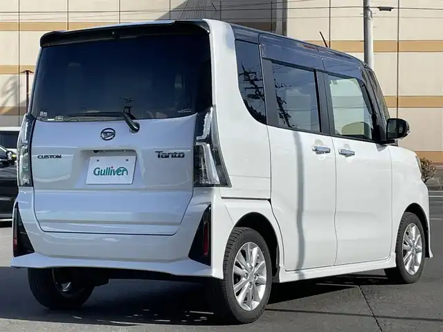 ダイハツ タント カスタム X 宮城県 2023(令5)年 1.1万km ブラックマイカメタリック/シャイニングホワイトパール 登録時走行距離10693km/純正メモリナビ【CD/DVD/Bluetooth】/フルセグTV/バックカメラ/両側パワースライドドア/衝突軽減ブレーキ/レーンキープ/シートヒーター/プッシュスタート/LEDライト/純正ホイール/ドアバイザー/ステアリングスイッチ/フォグランプ/ウィンカーミラー/禁煙車