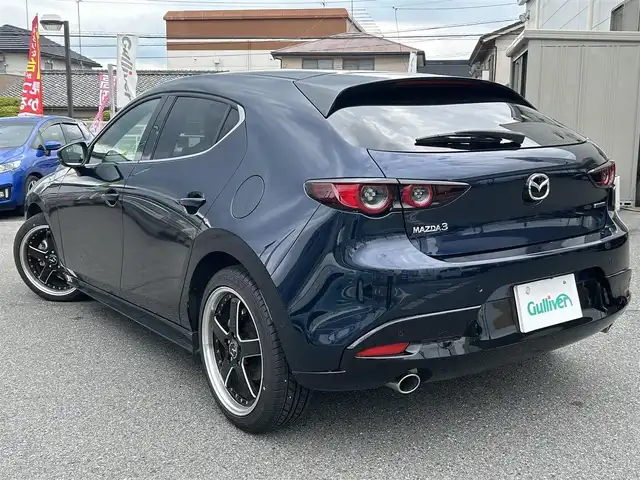 マツダ マツダ３ファストバック 15S ツーリング 奈良県 2019(令1)年 1.6万km ディープクリスタルブルーマイカ ワンオーナー/純正SDナビ8.8インチ/（フルセグ/BT/CD/DVD）/全方位カメラ/プリクラッシュセーフティー/BSM/横滑り防止システム/ヘッドアップディスプレイ/レーダーモニター/クルーズコントロール/（追従有）/前後コーナーセンサー/社外ホイール/（VALENTINA）/ETC/保証書/取扱説明書/スペアキー　有